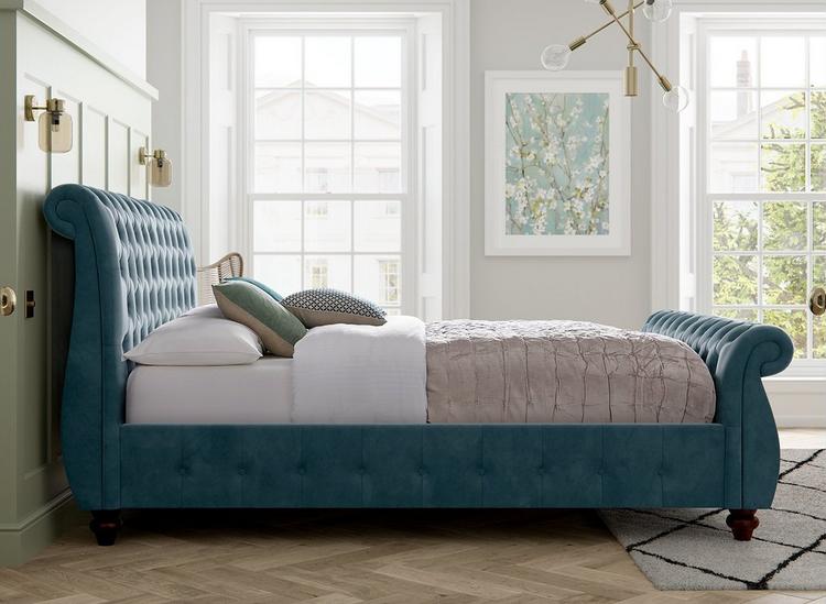 251-00334_alt-angle_01_holmes-bed