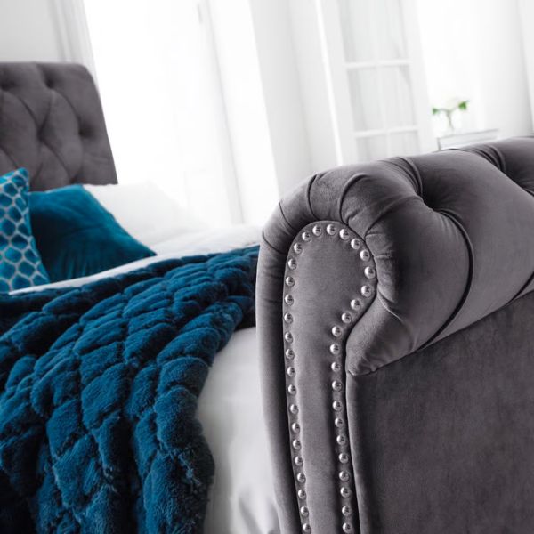 Valentino Grey Velvet Fabric Sleigh Bed footend Valentino Grey Velvet Fabric Sleigh Bed footend